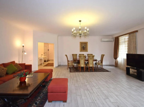 Aram Street, 2 bedrooms Beautiful, Modern apartment DI723