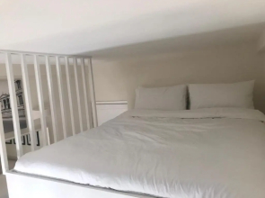 A'nB OXFORD - LOCATION LOCATION LOCATION!! Contemporary 2-bed FLAT with private lock-up parking in CENTRAL OX1