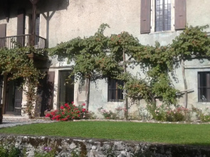 Villa monument historique au bord du lac - 12 pers