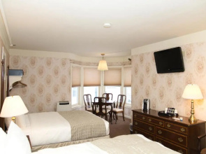 Lake View Hotel