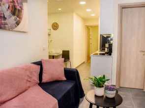 Perfectly located jacuzzi Apt