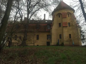 Zamek Dobra