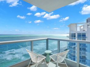 Monte Carlo Miami Beach Condo by Dharma Home Suites