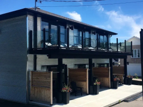 Drake Devonshire and Motor Inn