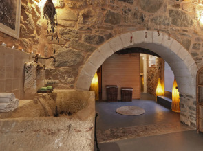 Cressa Ghitonia Village