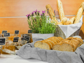 Aparthotel Mariano Cubi Barcelona