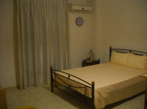 Central Cozy Apartment 4