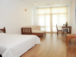 Thumbelina Apartments