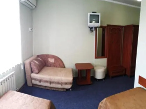 Sunday Hotel