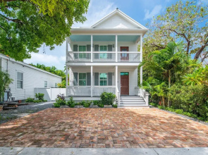 NEW The Rigby House - Pvt Pool Amazing Location