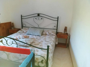 2 bedrooms appartement with enclosed garden and wifi at Realmonte