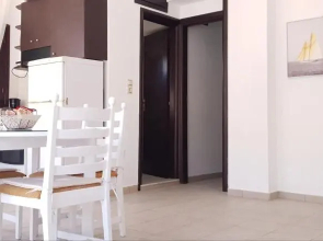 Gompos Apartment - Cozy Apartment next to the sea - Amazing Sea View