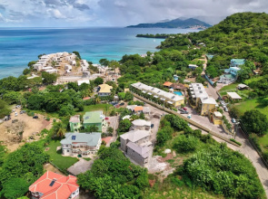 Your quaint home just steps from beach