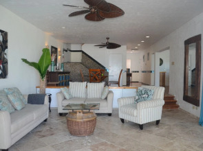 Caprice 14 Cable Beach Luxury Villa