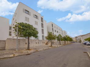 B40 - Marina View Apartment