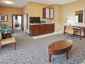Holiday Inn Express & Suites Salinas by IHG