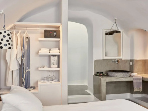 Anemos Beach Lounge Hotel