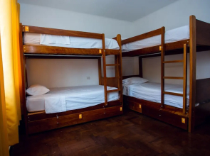 La Unsha Hostel