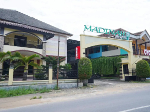 OYO 2715 Hotel Madinah Syariah