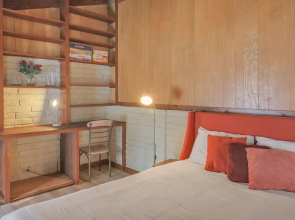 South Tahoe Rustic Home! Sleeps Over 10! 5 Bedroom Home by Redawning