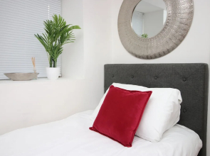 Comfortable Studio Near City Centre, Free Parking