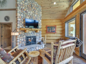Cozy Riverfront Cabin ~ 1 Mi To Buena Vista