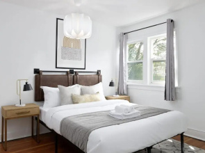 Newly Furnished and Freshly Painted 2 Bdr Suite 6 Guests total Centrally Located near Metrotown