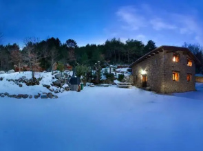 Casa rural alquiler íntegro Borda de Calvera para 9 personas