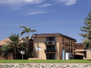 Bayswaterfront Apartments