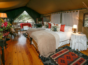 Chandelier Game Lodge