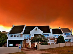 Walkerbay Accommodation