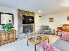 2 Mi to University of Oregon: Pet-friendly Abode