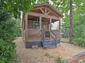 Near Winter Trails! Rustic Cabin in Mill Spring
