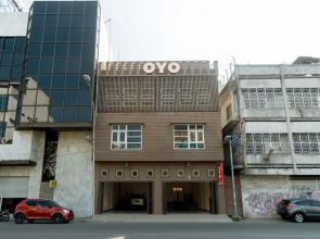 Sutomo Guest House by OYO Rooms