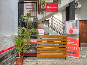 RedDoorz Syariah @ Jl. Cengger Ayam Dalam