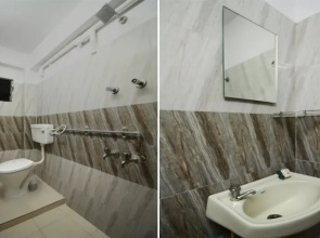 Sri Jayaram Lodge by OYO Rooms