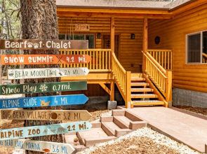 28 - Bearfoot Chalet 3 Bedroom Home by Redawning