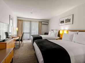 Novotel Queenstown Lakeside