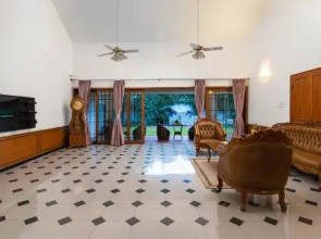 Dwarak Inn