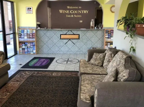 Cloverdale Wine Country Inn & Suites