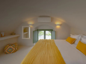 Elements Cave Suites
