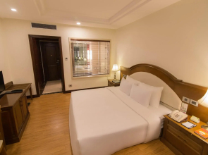 Sai Gon Ha Long Hotel