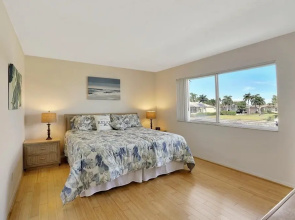 Eagle Cay Building 3-204