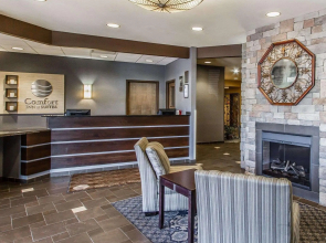 Comfort Inn and Suites Near Lake Guntersville