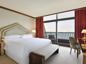 Sheraton Grand Doha Resort & Convention Hotel