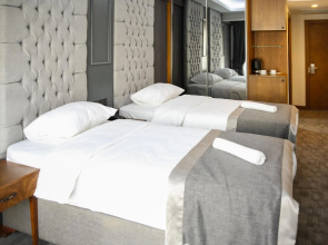 New Gate Hotel