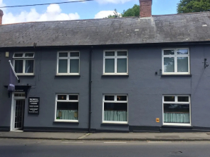 Newell Restaurant and Rooms
