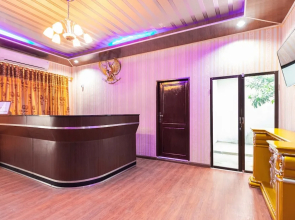RedDoorz Plus near Universitas Methodist Medan