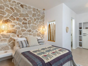 White Luxurious Apartments II