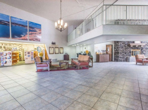 Quality Inn View of Lake Powell - Page